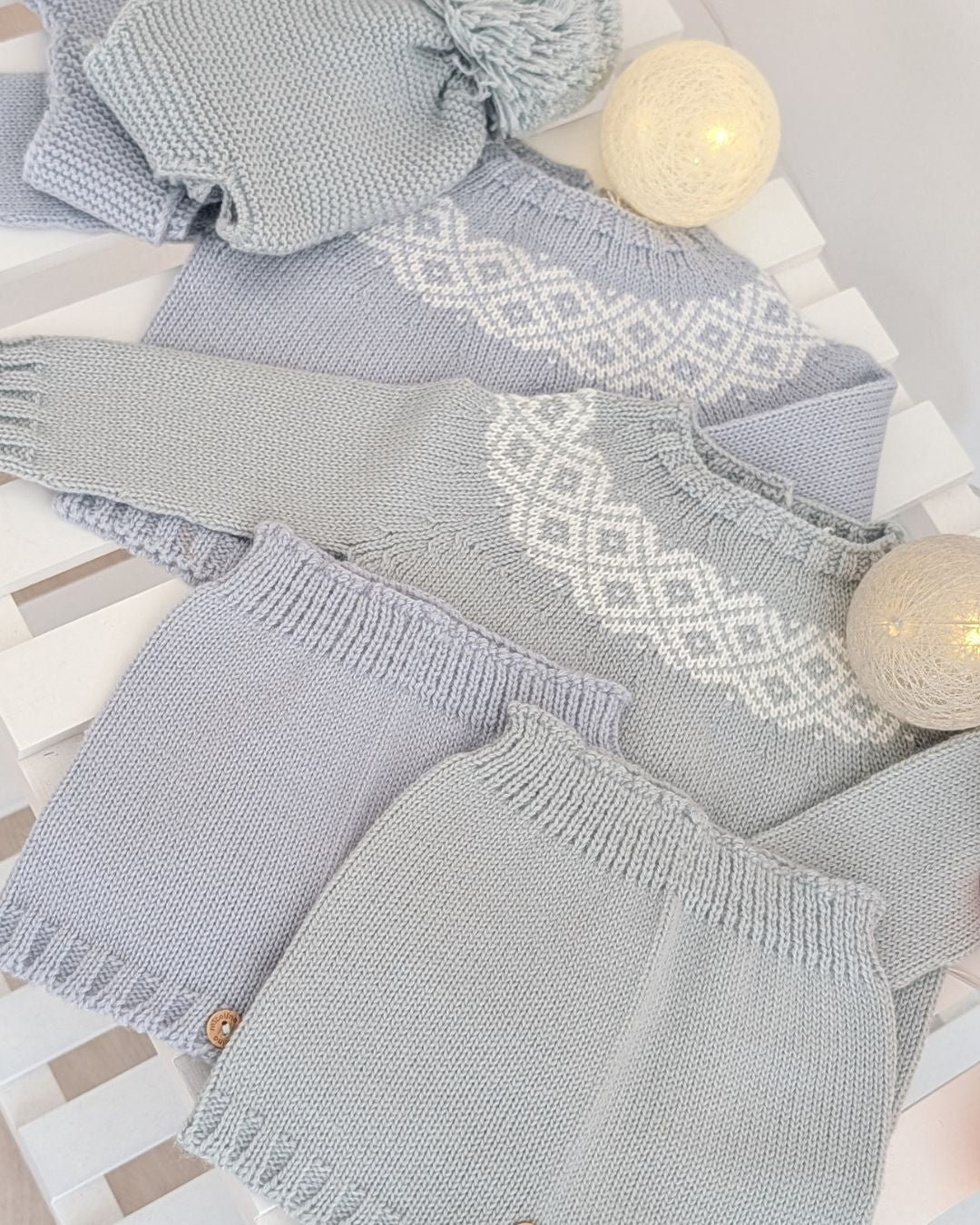 Conjunto Punto Con Gorro Verde Seda- Micolino