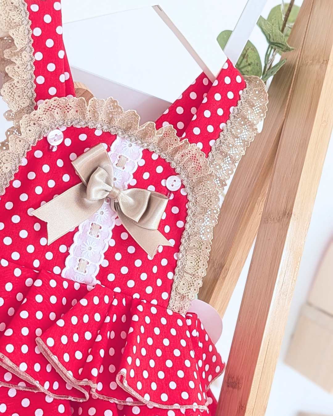 Ranita Flamenca Niña Volantes Rojo