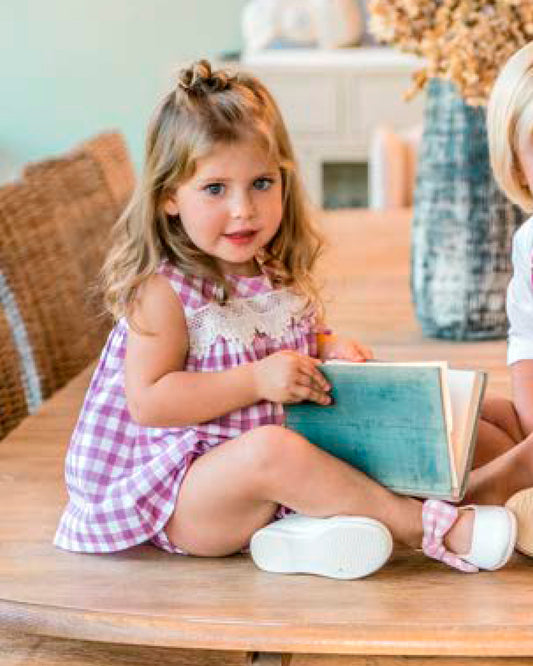 Jesusin Con Capota Familia Piscis - Marta y Paula