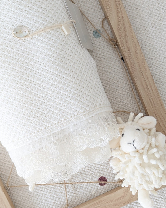 Chal Ceremonia Puntilla Marfil - Martín Aranda