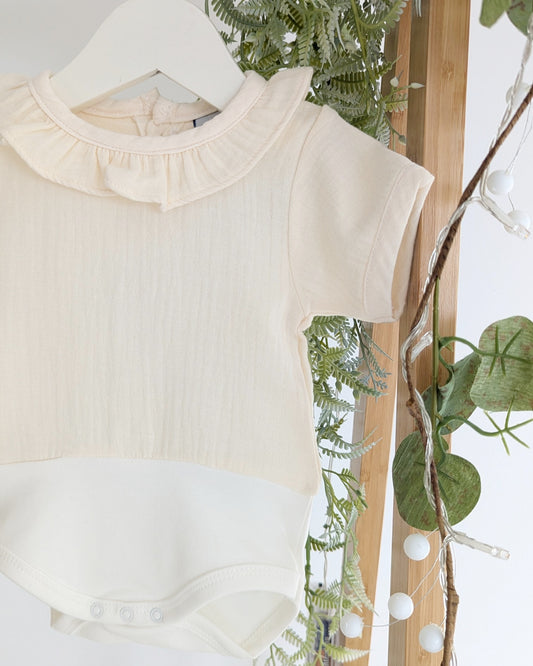 Body Manga Corta Volante Bambula Beige - Babidu