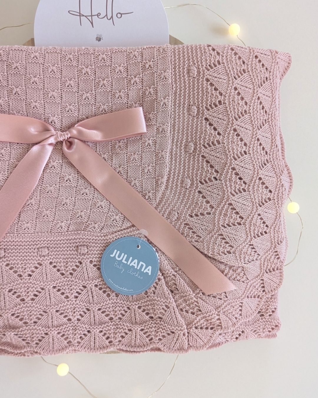 Chal Bebe Cuadritos Recogidas Rosa Empolvado - Juliana