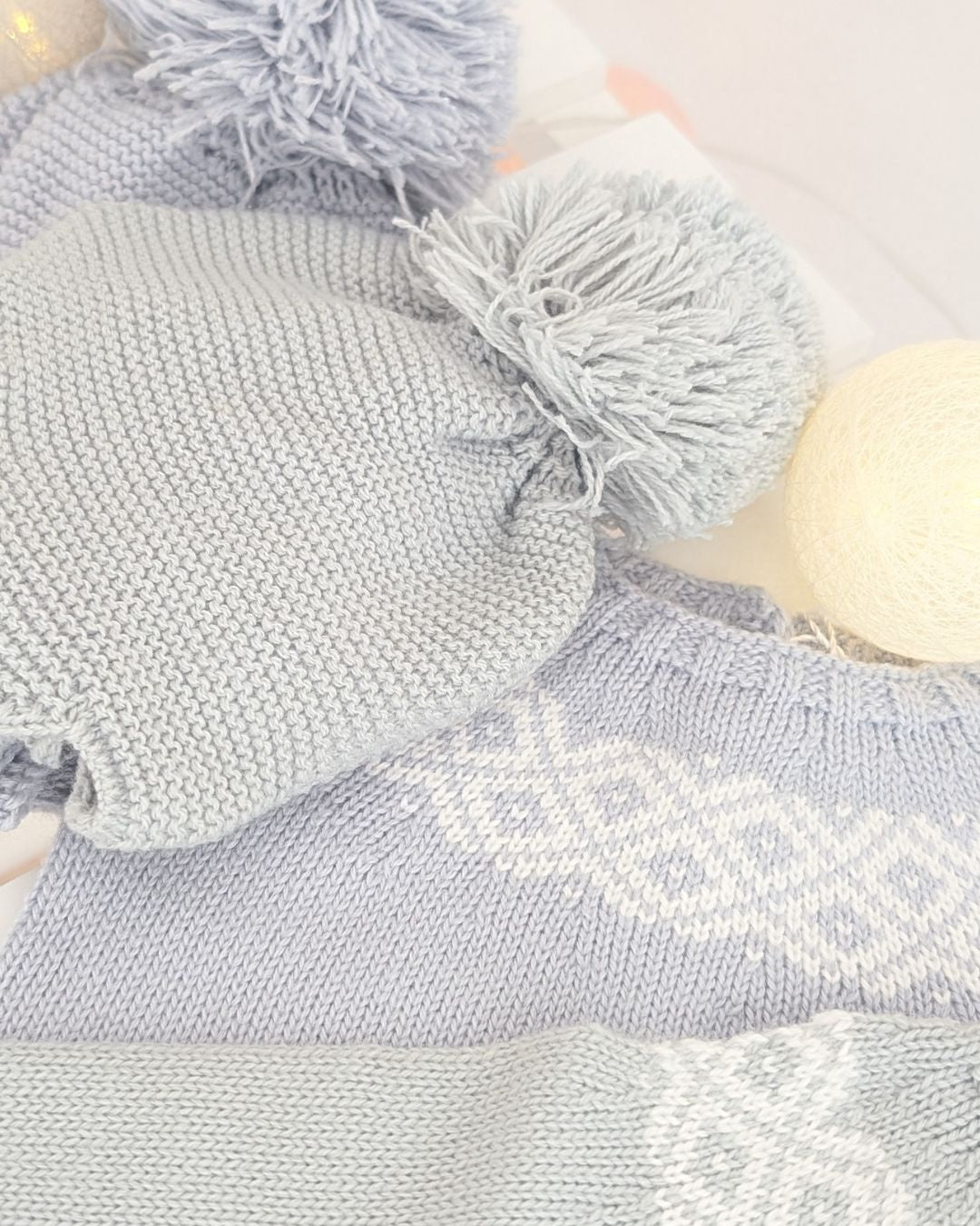 Conjunto Punto Con Gorro Celeste Cielo - Micolino