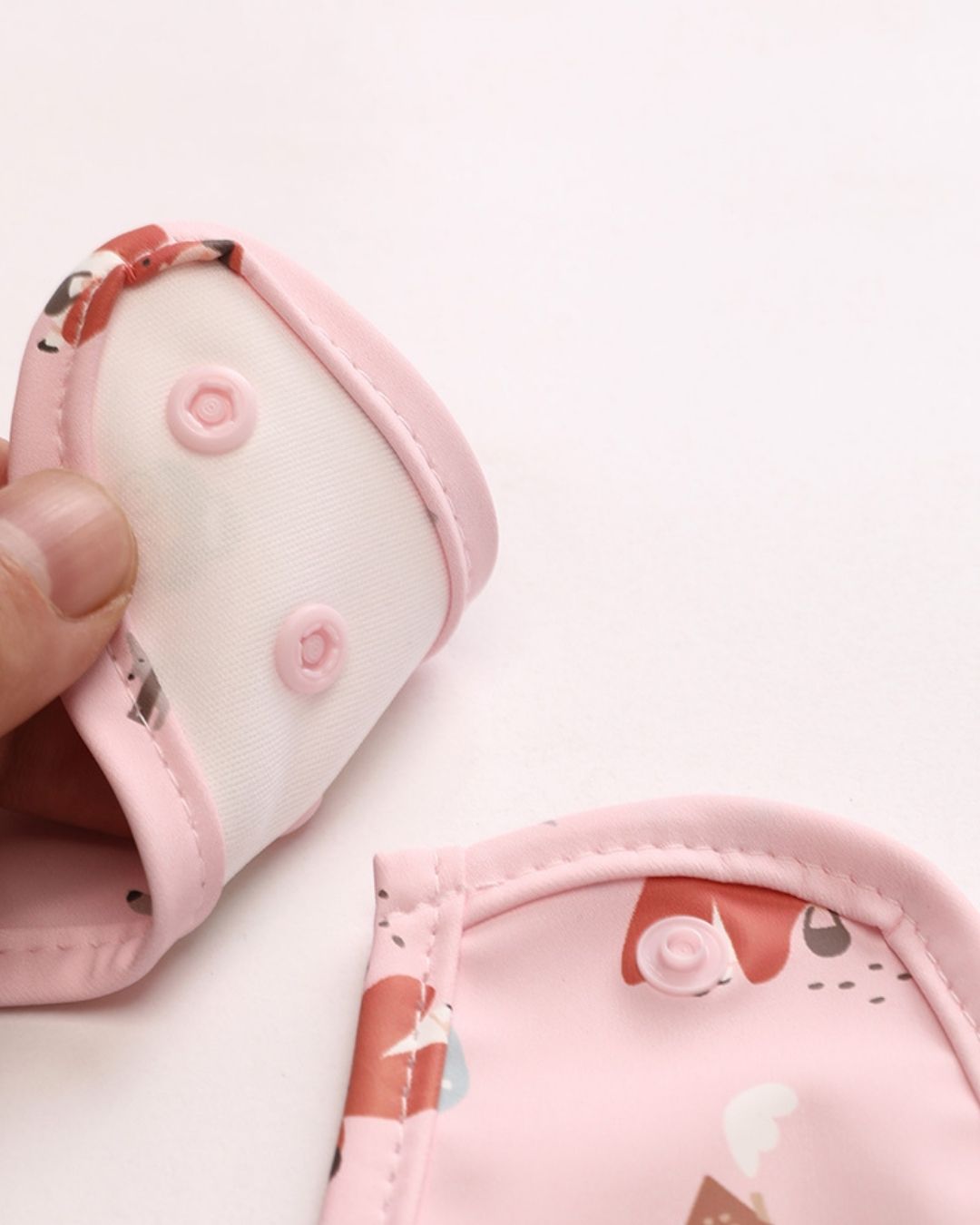 Babero Impermeable Little Red ❤ Caperucita Roja - Tutete