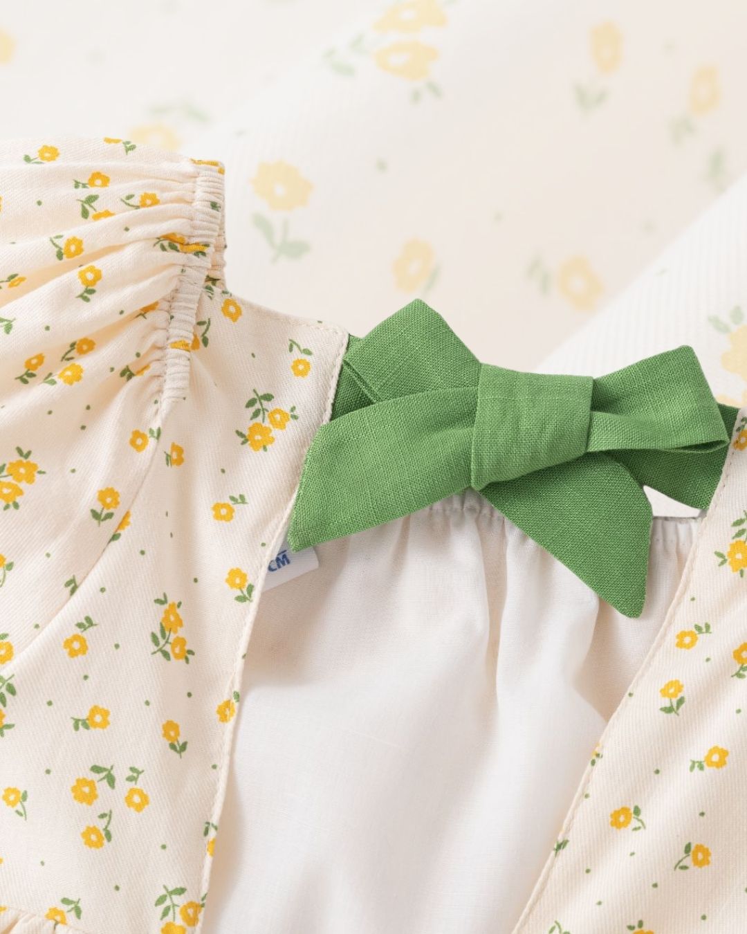 Vestido Niña Florecitas Amarillas