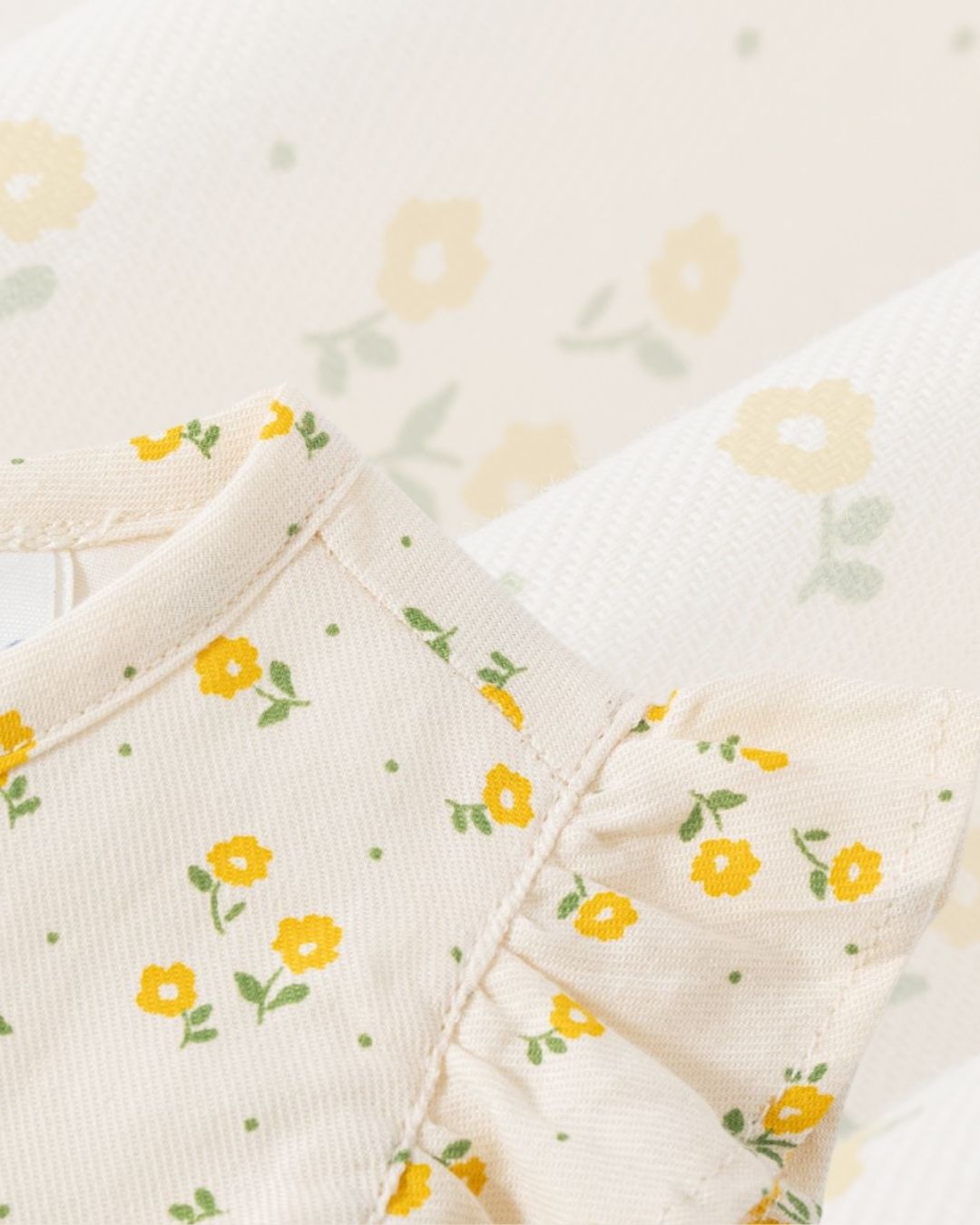 Vestido Bebé Con Braguita Florecitas Amarillas