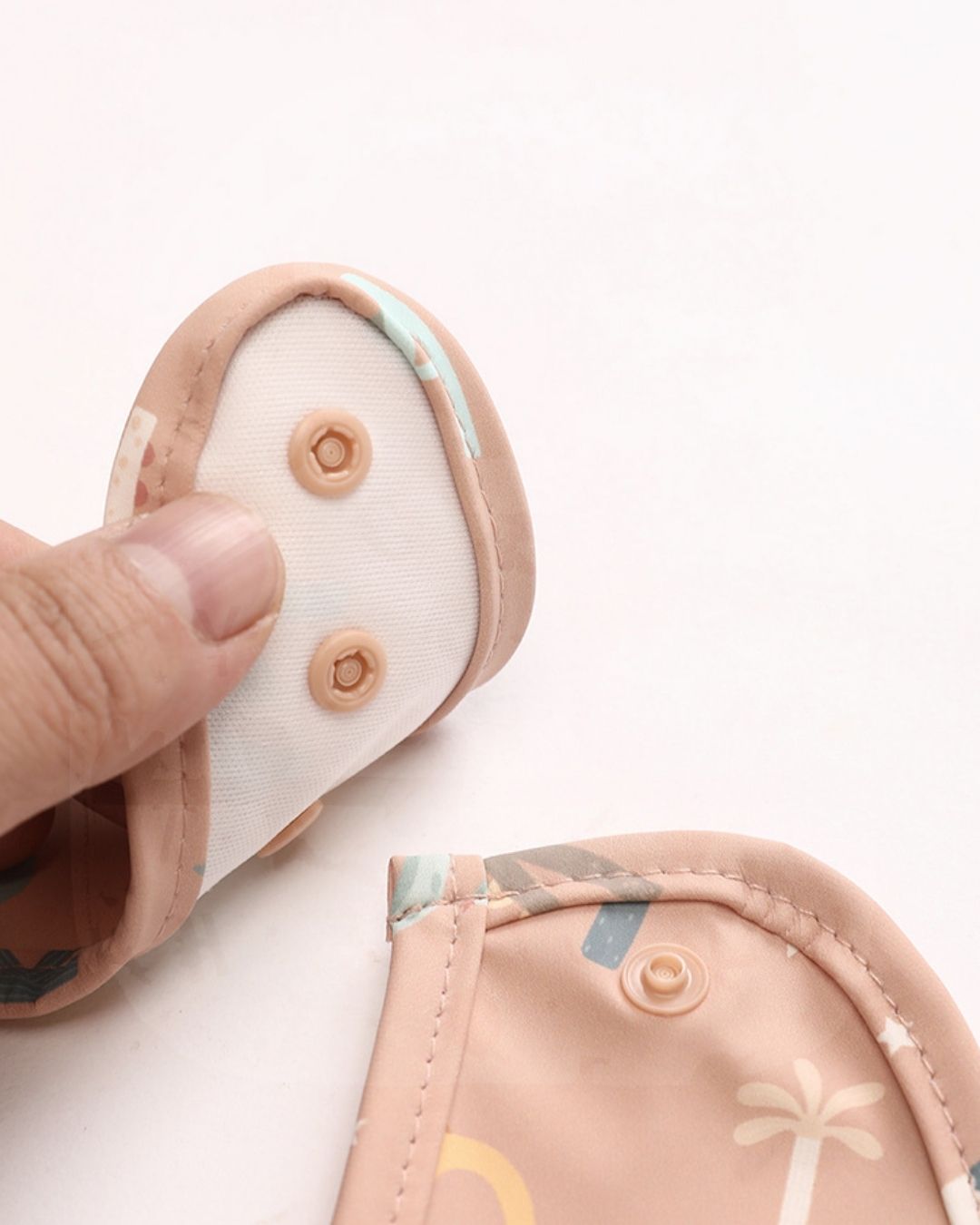 Babero Impermeable Funny Letters - Tutete