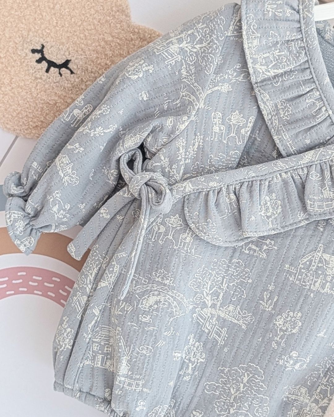Body Cruzado Manga Larga Celeste Empolvado Familia Freya Art.4801 - Micolino