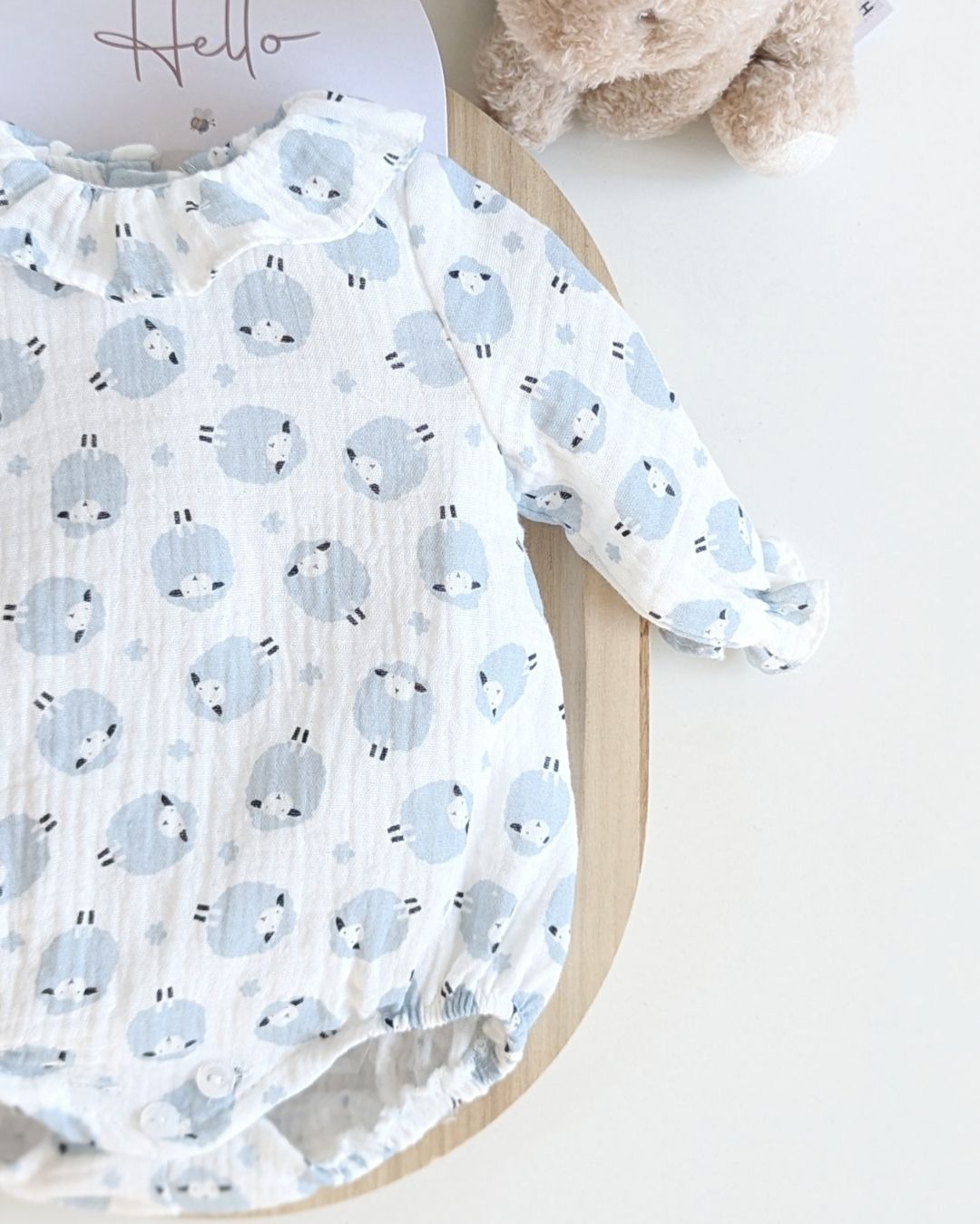 Body Bebé Celeste Cielo Familia Constanza - Micolino (Tallaje pequeño)