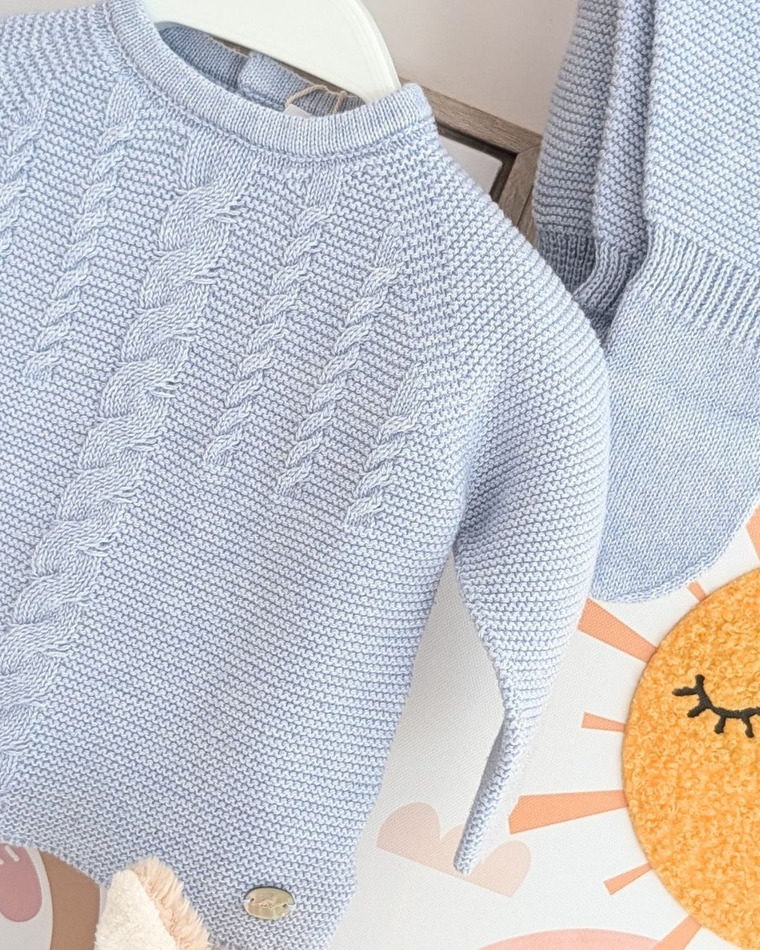 Conjunto Polaina Con Gorro Caravia Celeste Empolvado - Martín Aranda