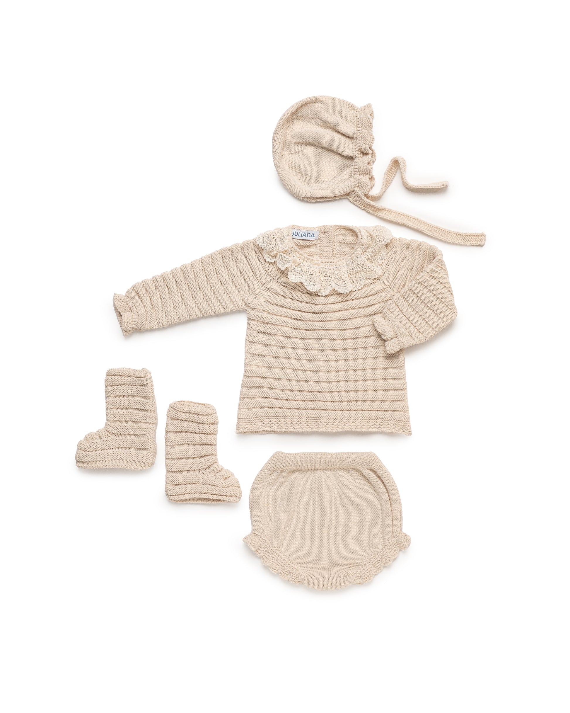 Conjunto Braga Punto Con Botitas Crema - Colección Sonata de Juliana