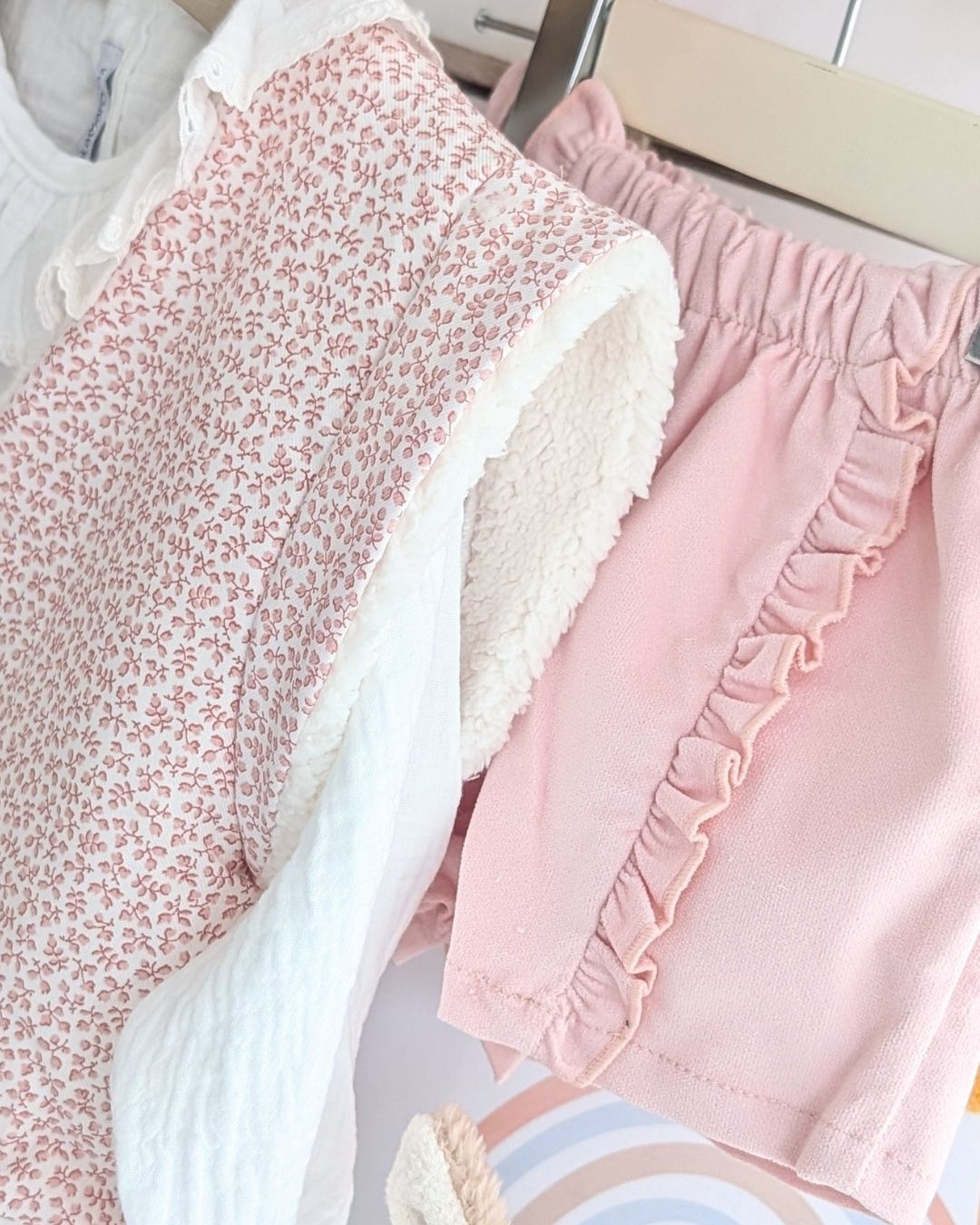 Conjunto Con Chaleco Laza Nude - Calamaro