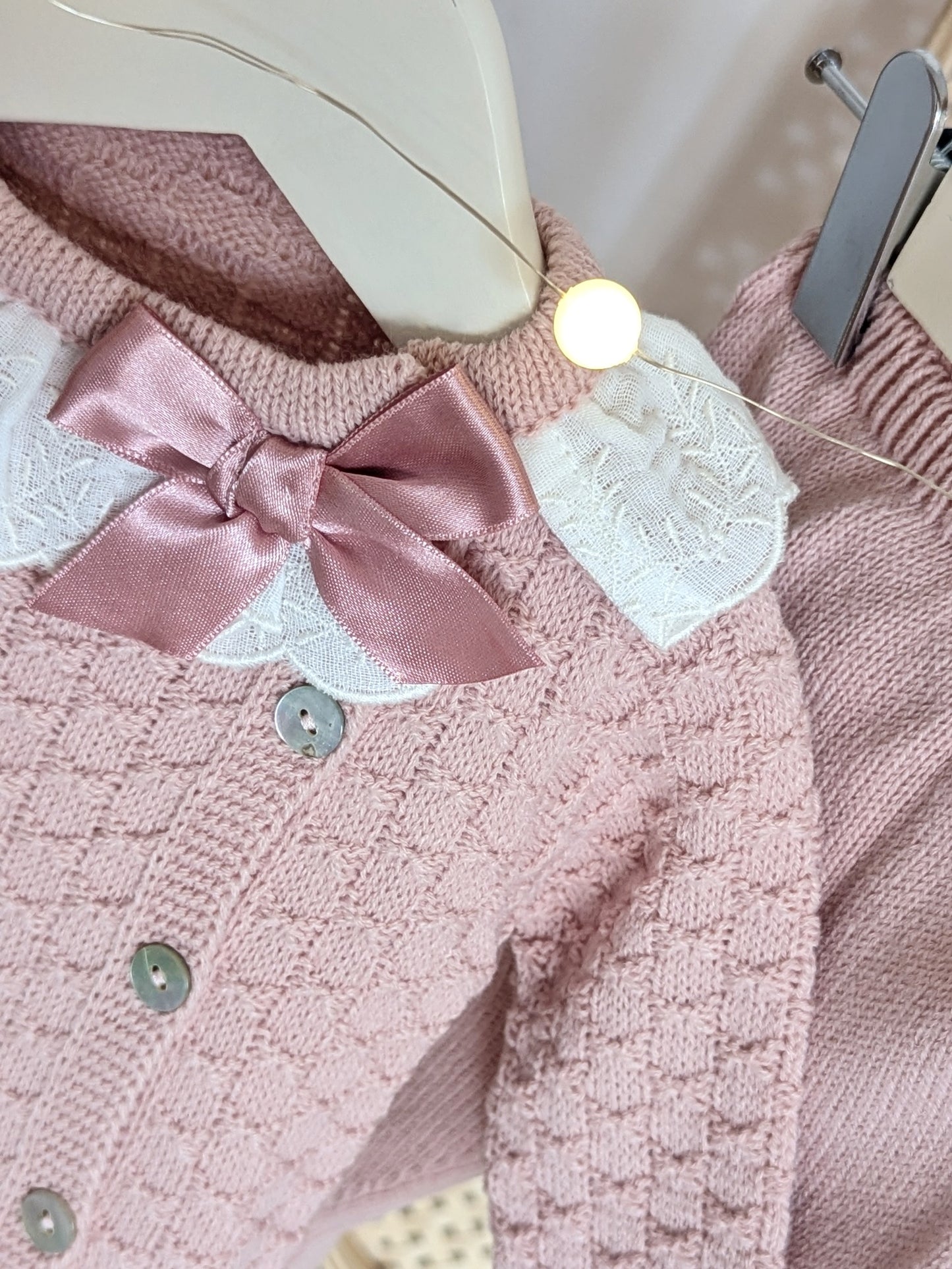 Conjunto Polaina Cuadritos Lazo Rosa Empolvado - Colección Leyenda de Juliana