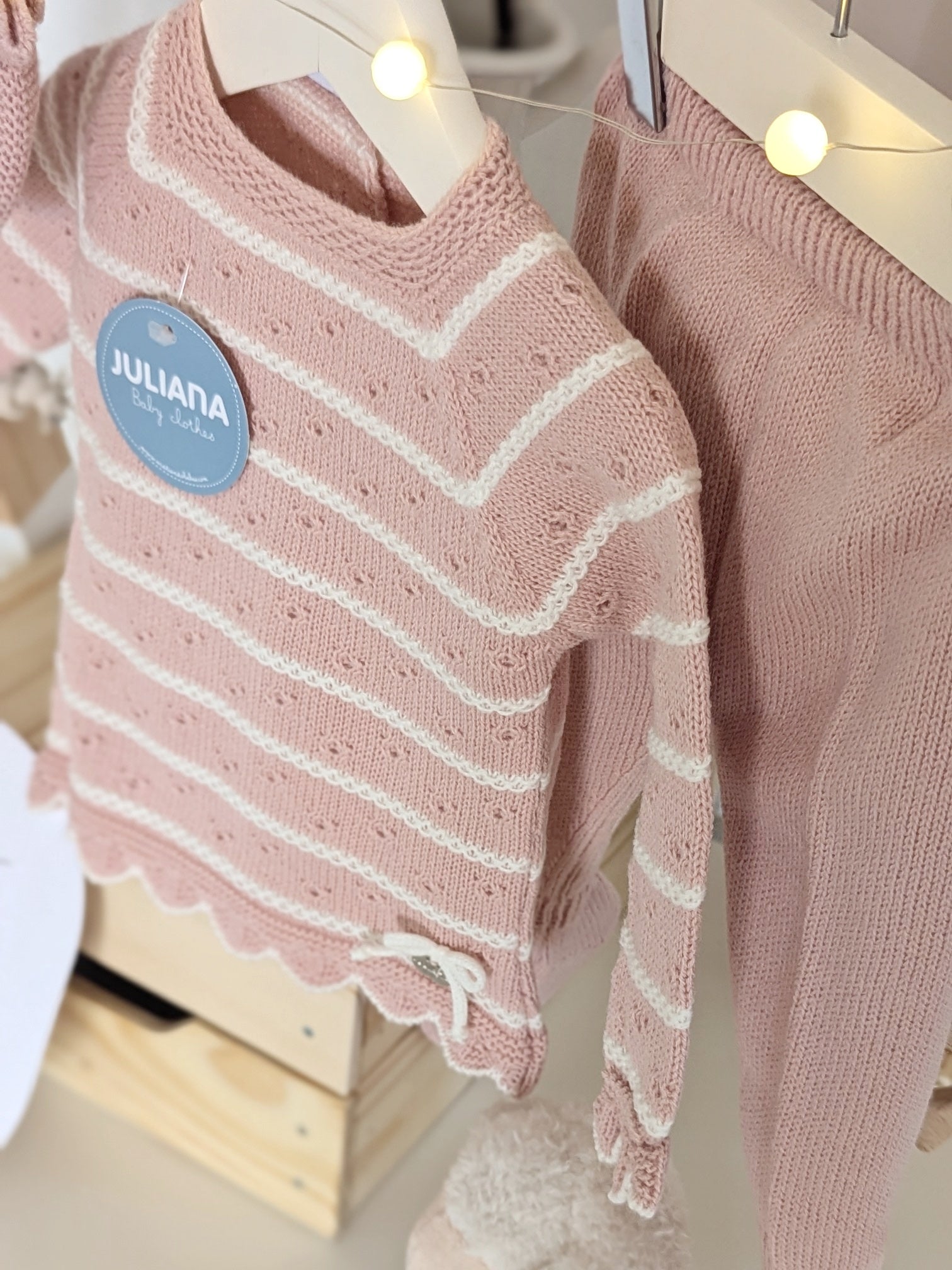 Conjunto Polaina Rayado Trenzas Rosa Empolvado - Colección Leyenda de Juliana