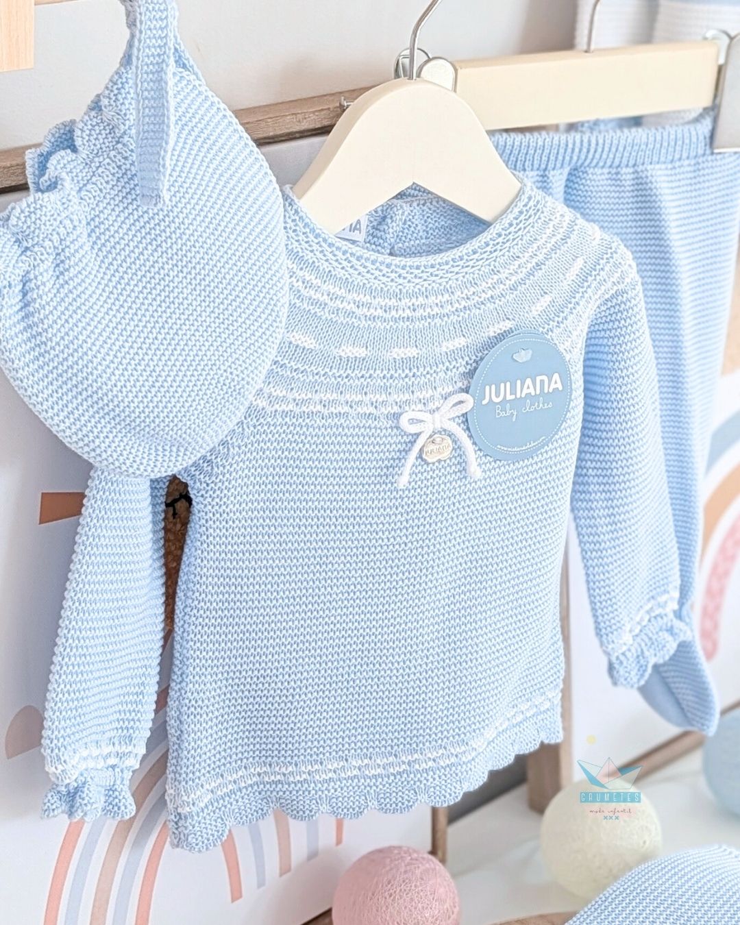 Conjunto bebé polaina Celeste/Blanco 🍯 Colección Miel - Juliana
