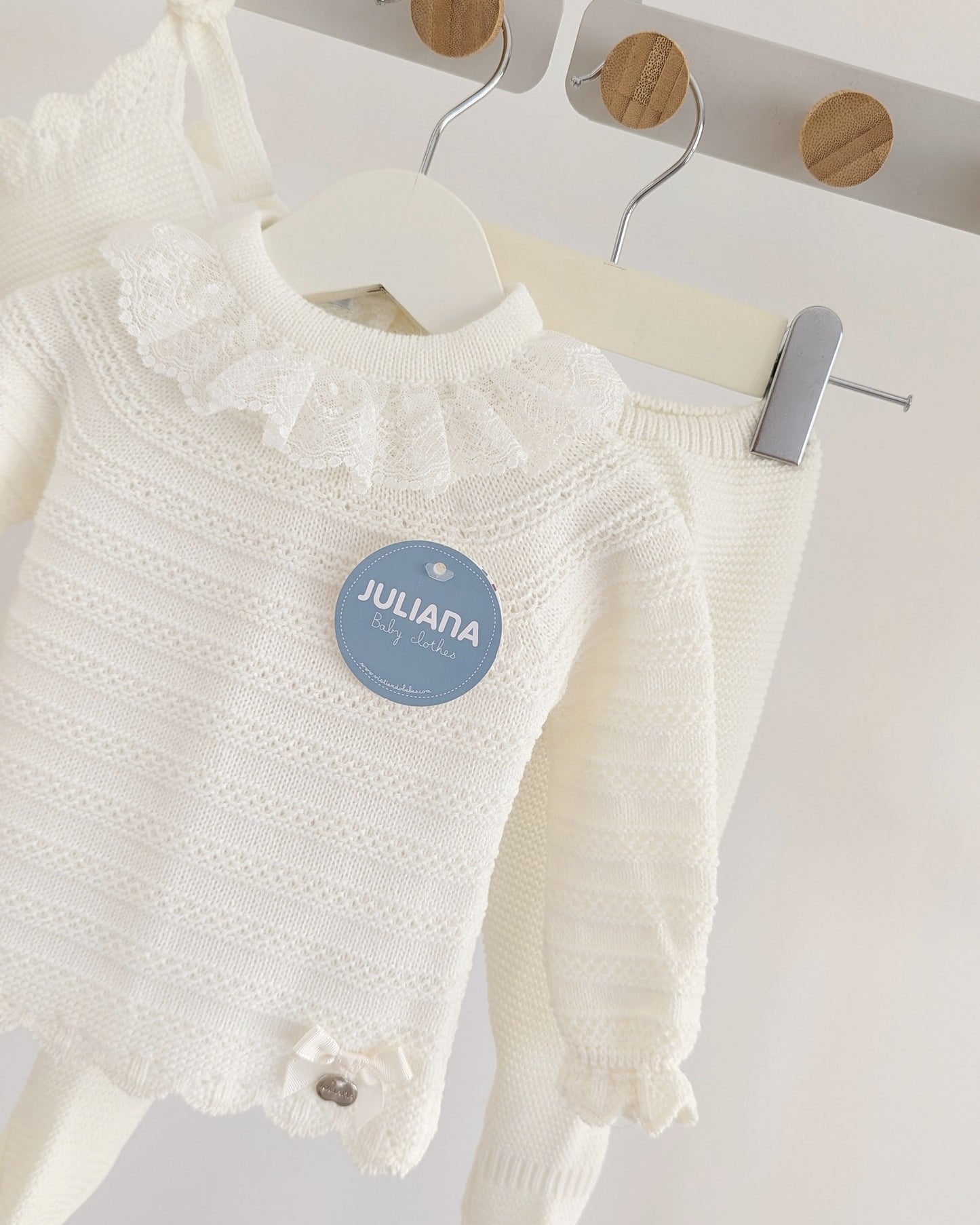 Primera Puesta Puntilla Crudo - Colección Dulzura Juliana