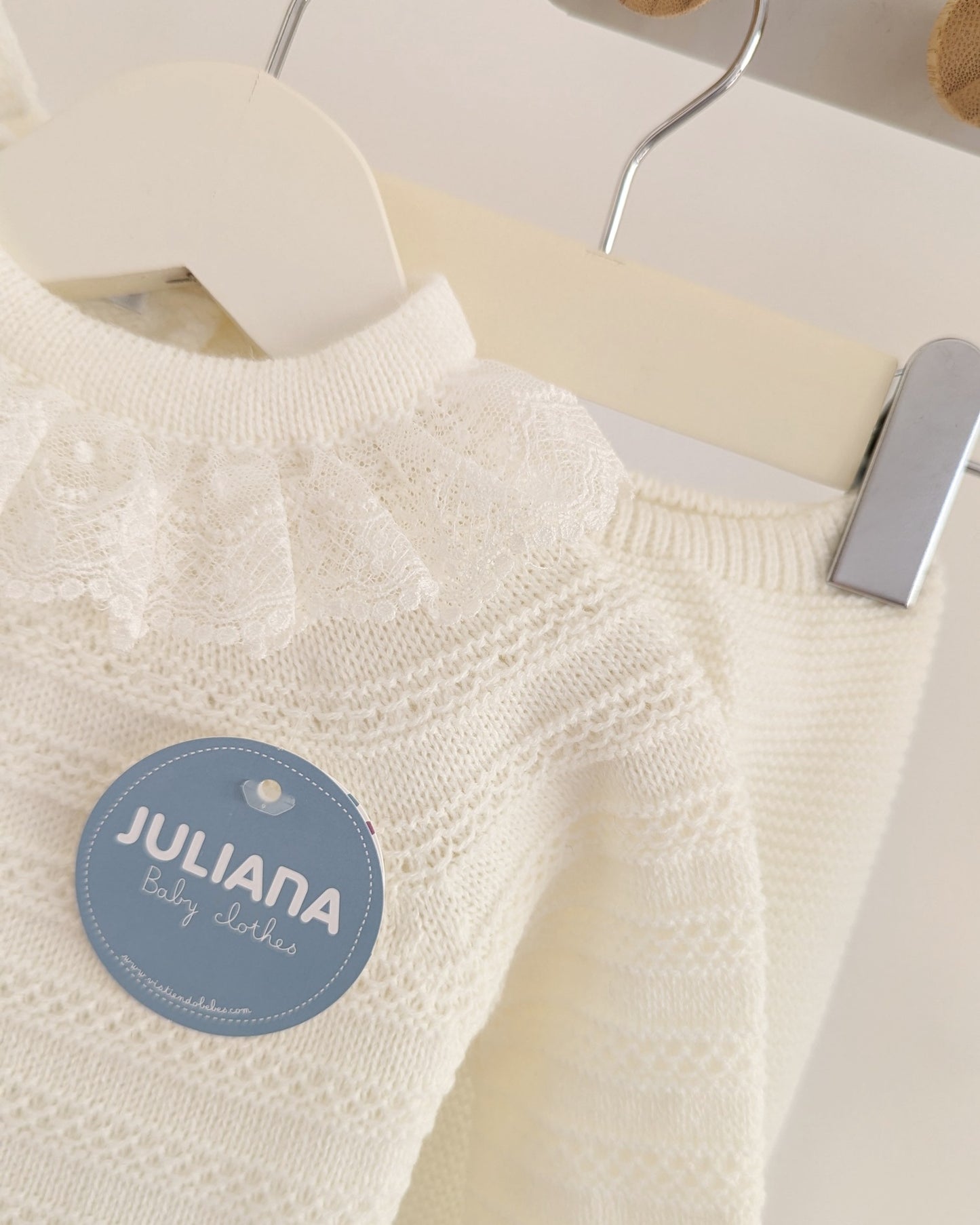 Primera Puesta Puntilla Crudo - Colección Dulzura Juliana