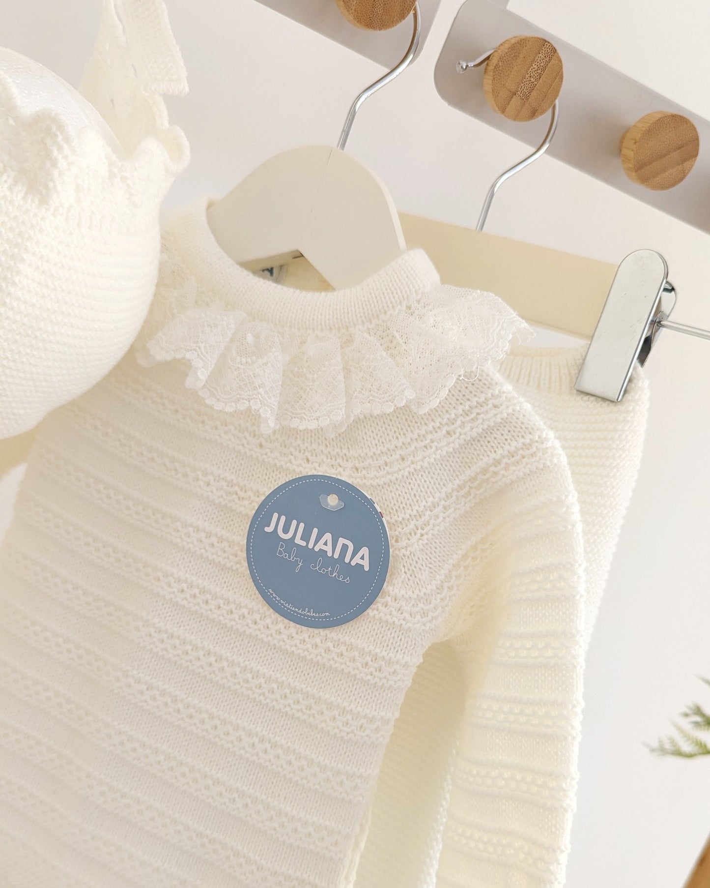 Primera Puesta Puntilla Crudo - Colección Dulzura Juliana