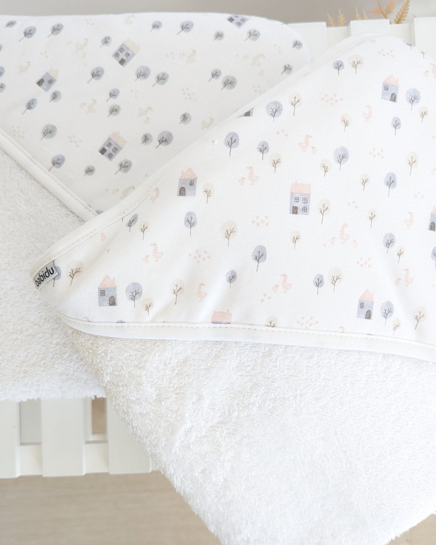 Capa Baño Alerce Azul Bruma - Babidu