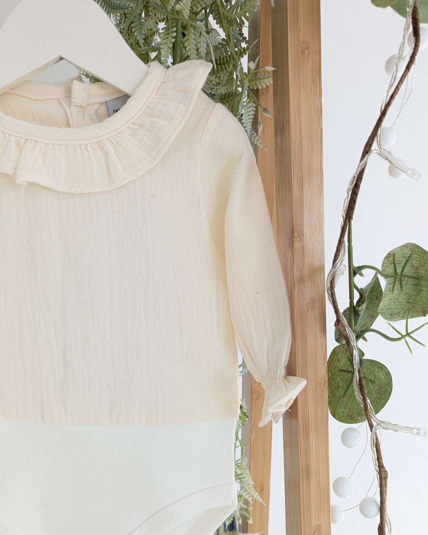 Body Cuello Volante Bambula Beige - Babidu