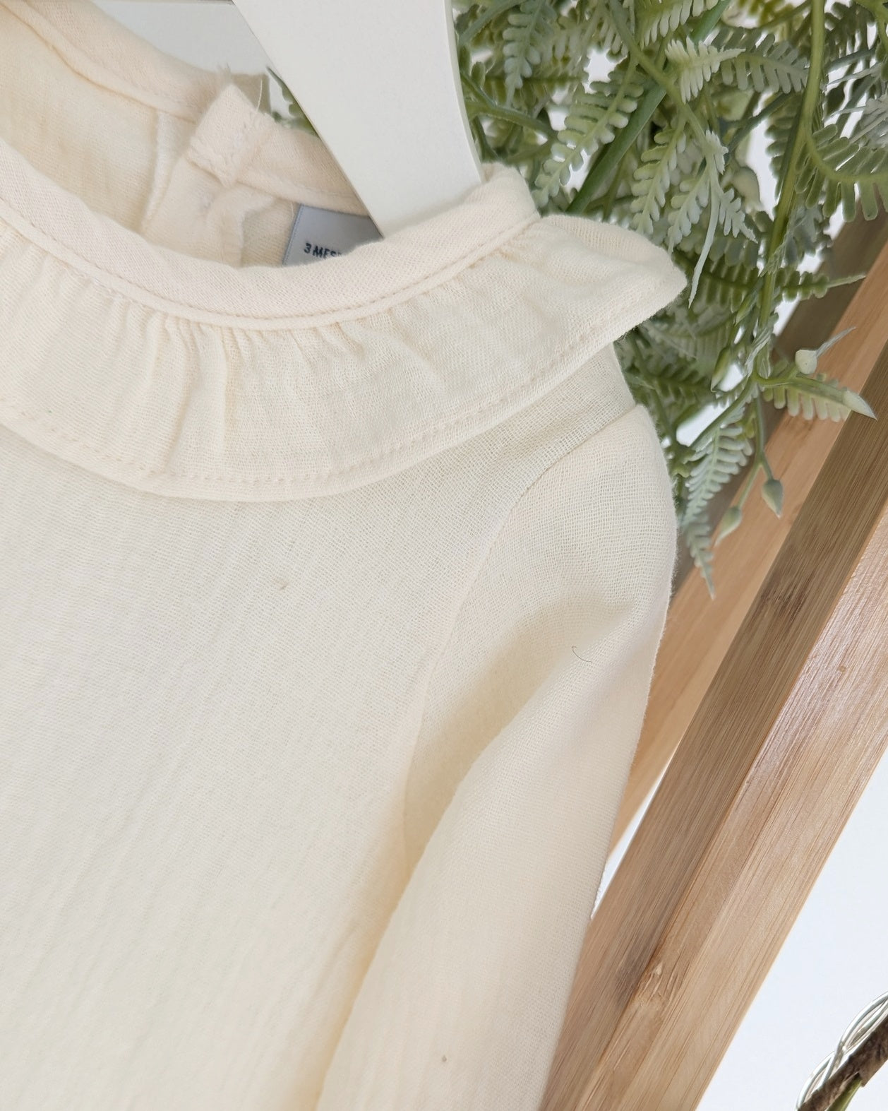 Body Cuello Volante Bambula Beige - Babidu