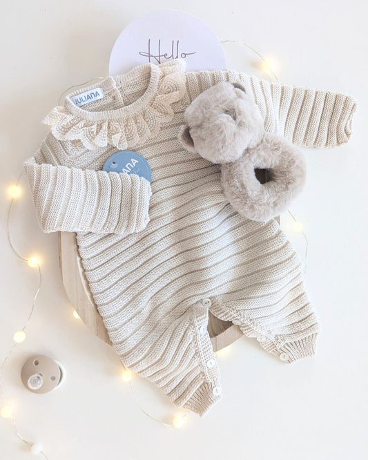 Pelele Bebé Largo Lines Crema 25627 - Colección Sonata de Juliana