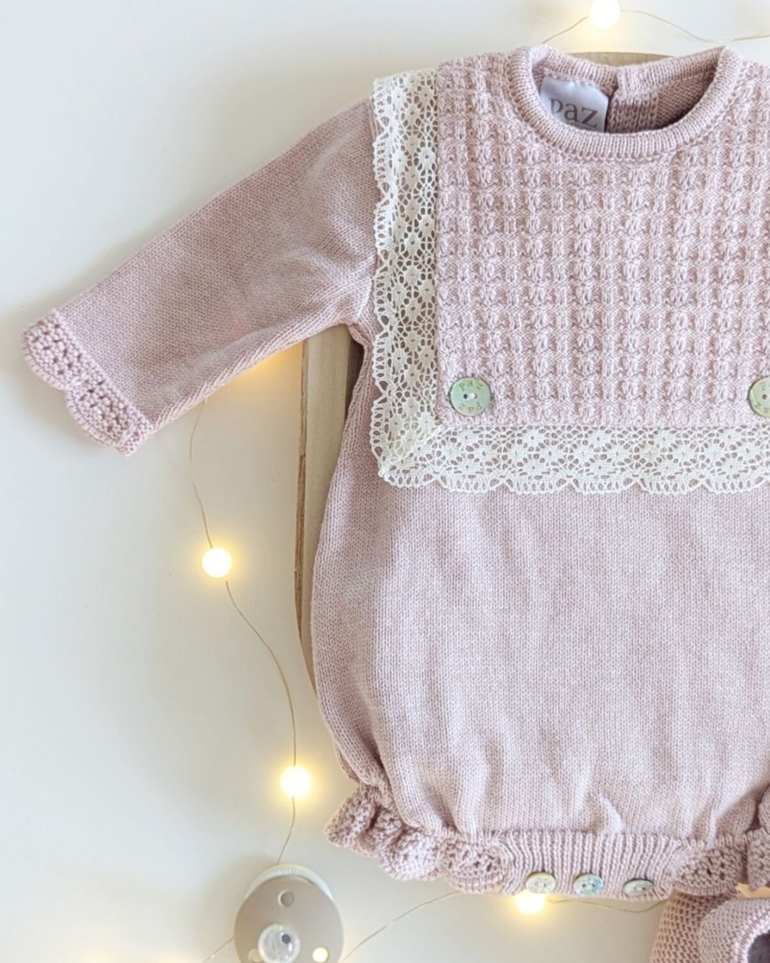 Pelele Bebe Puntilla Pascua Rosa Palo - Paz Rodriguez