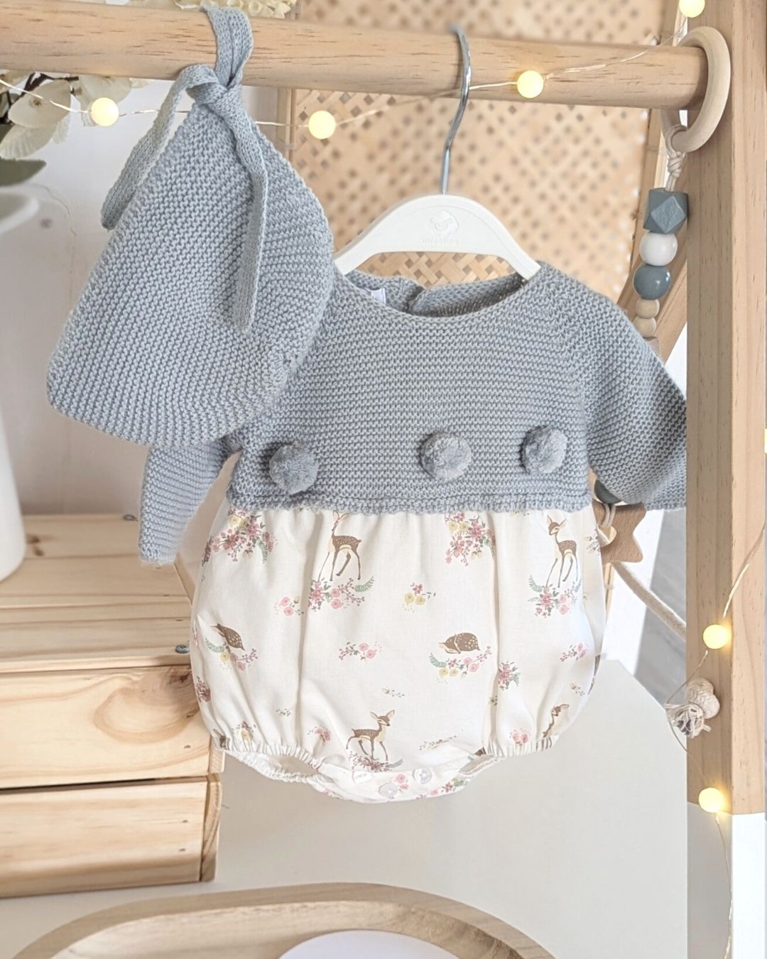 Pelele Con Capota De Punto Familia Beatrice - Micolino