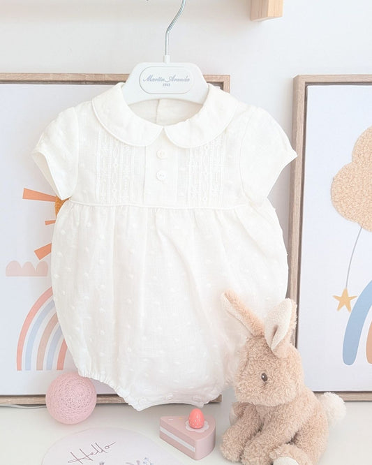 Pelele con Capota Ceremonia CALGARY - Martín Aranda