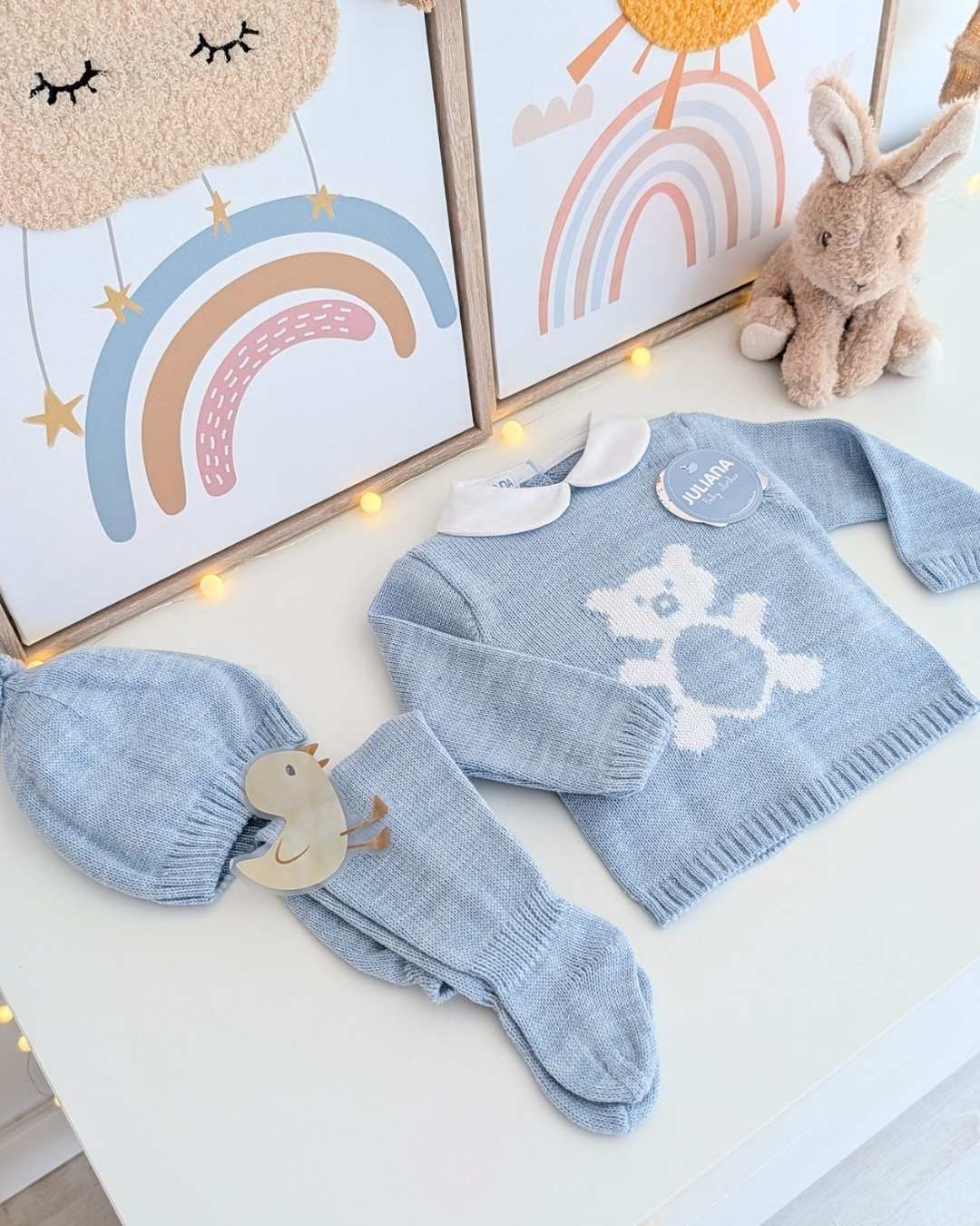 Primera Puesta Cuello Bebé Oso Azul - Colección Nido Juliana
