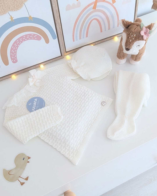 Primera Puesta Puntilla Crudo - Colección Luz Juliana