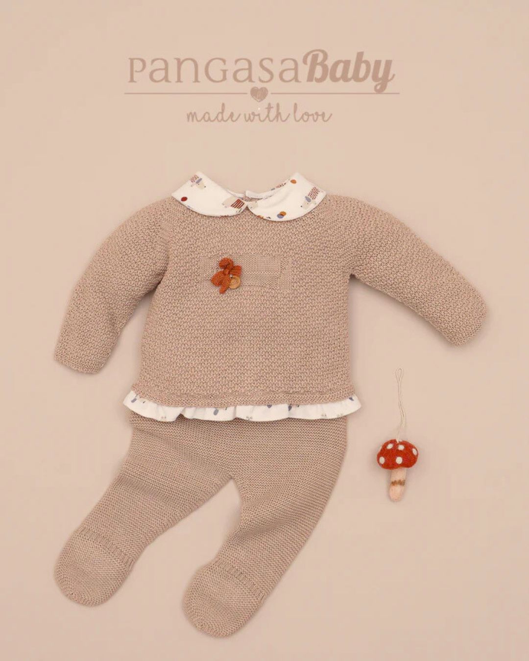 Primera Puesta Teckel Salchicha Arena Niña - Pangasa Baby