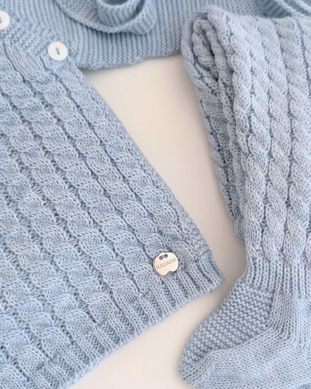 Primera Puesta Trenzas Azul - Colección Cielo Juliana