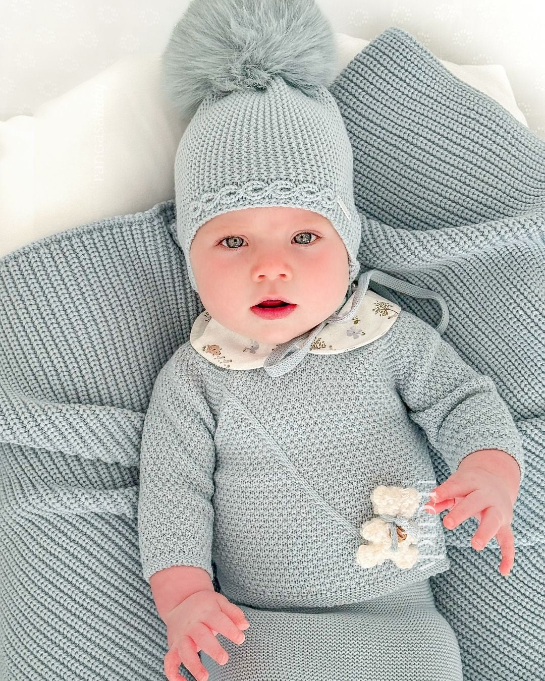 Primera Puesta Cuello Bebé Teddy Celeste Empolvado 🧸 Ositos Tiny Bear - Pangasa Baby
