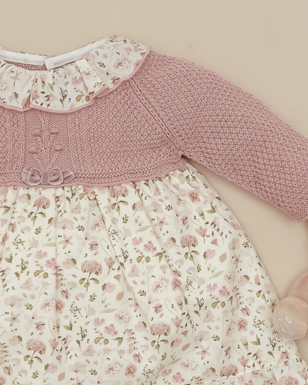 Vestido Rosa Vintage Flores 🌸 Velvet Pink - Pangasa Baby