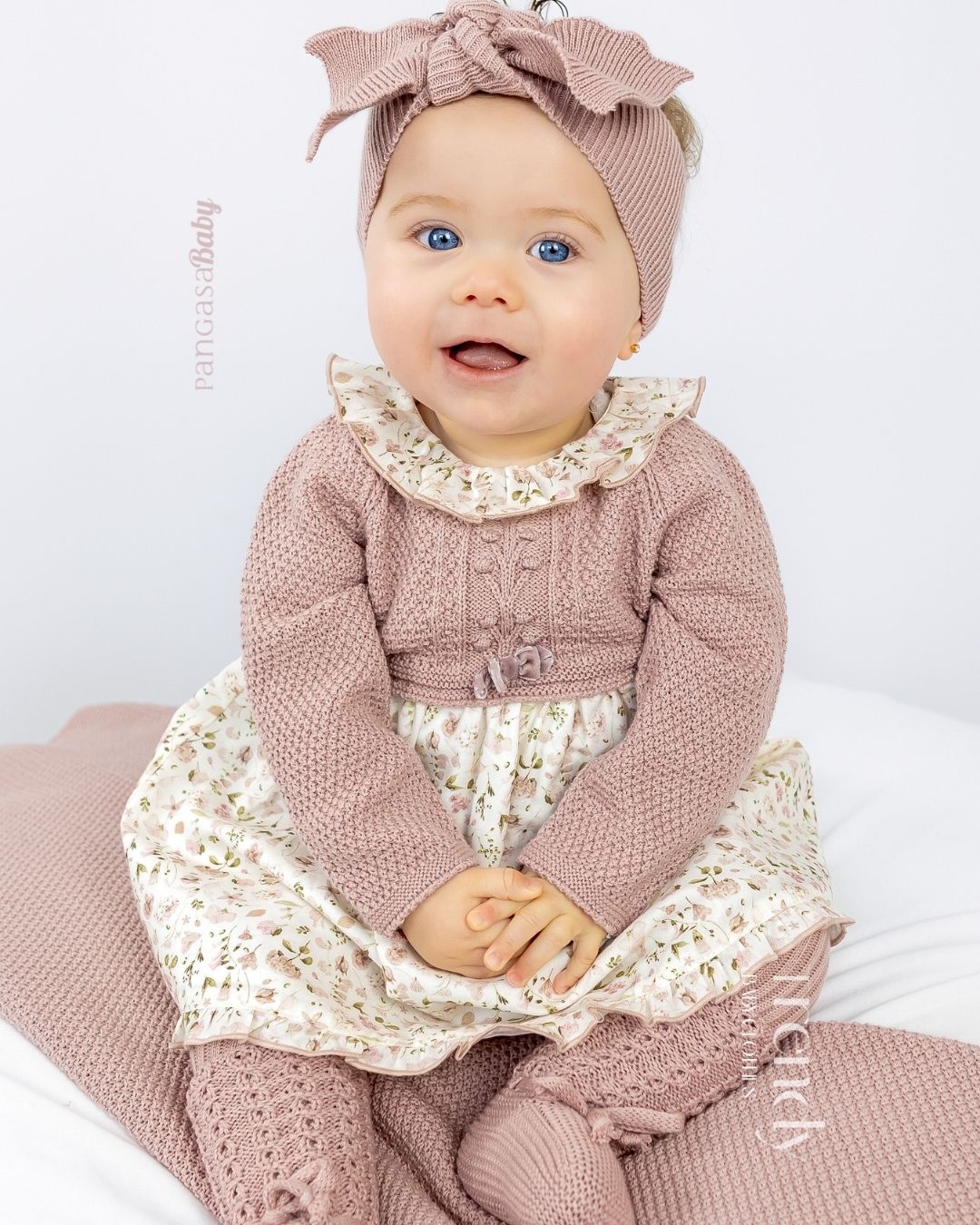 Vestido bebe Rosa Vintage Flores 🌸 Velvet Pink - Pangasa Baby