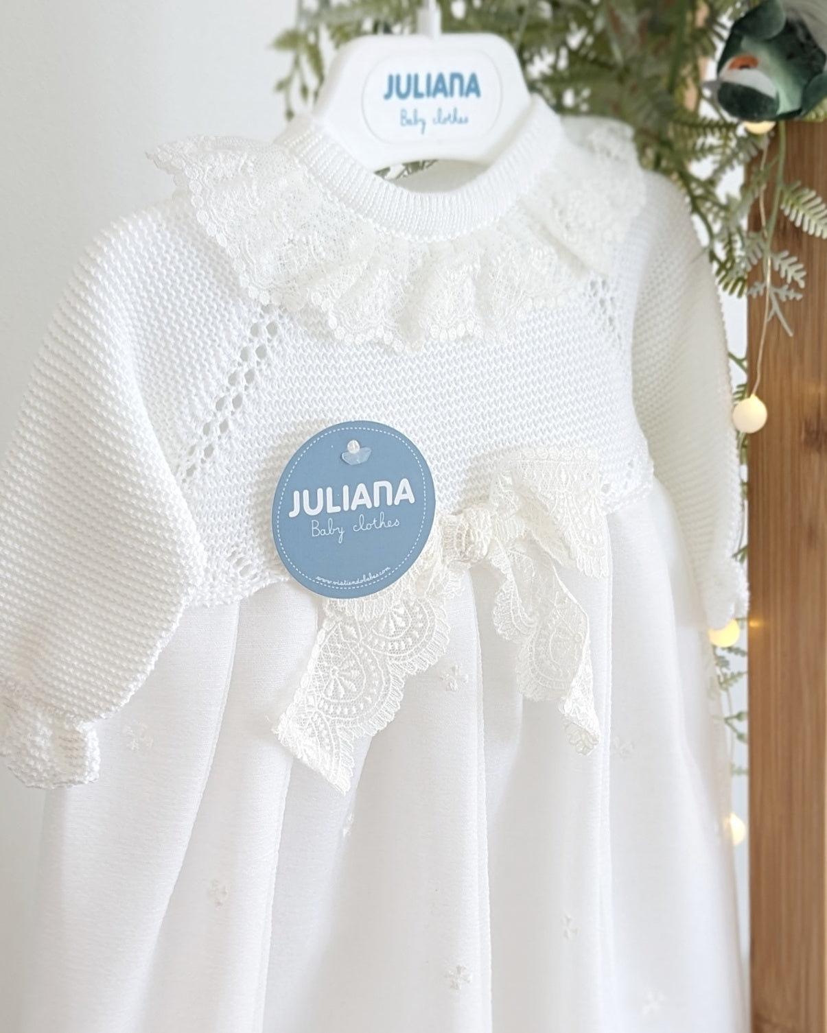 Faldon Lino Con Encaje Blanco - Colección Grecale de Juliana