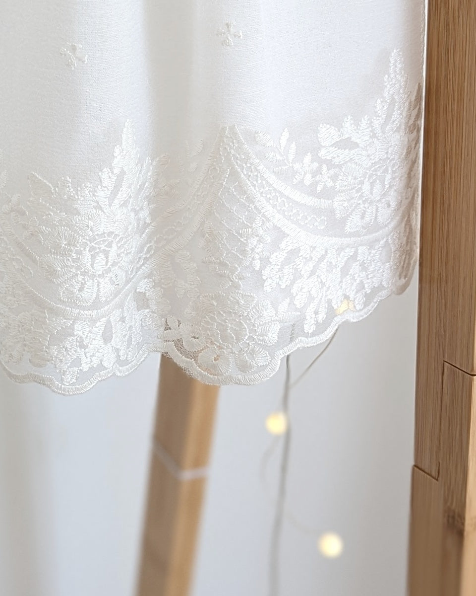 Faldon Lino Con Encaje Blanco - Colección Grecale de Juliana