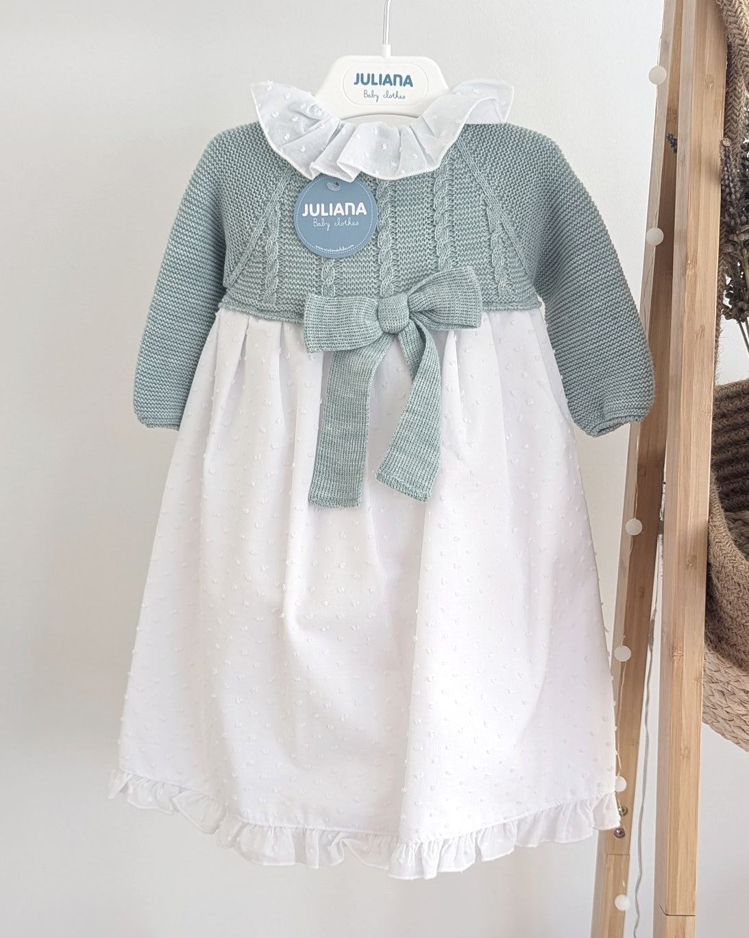 Faldon Plumeti Verde Menta - Coleccion Acuarela de Juliana
